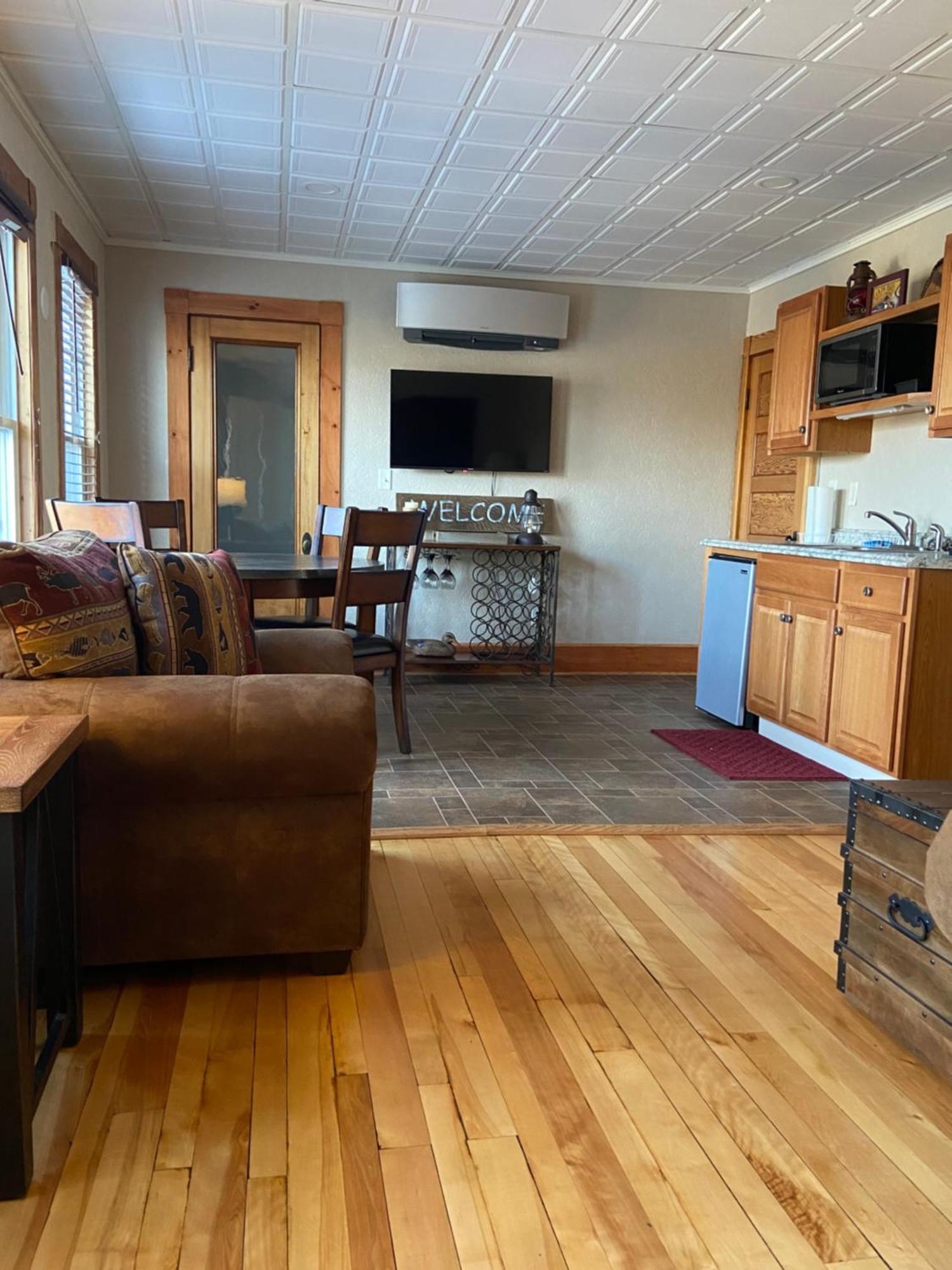 Tavern - Country Suite Newport المظهر الخارجي الصورة